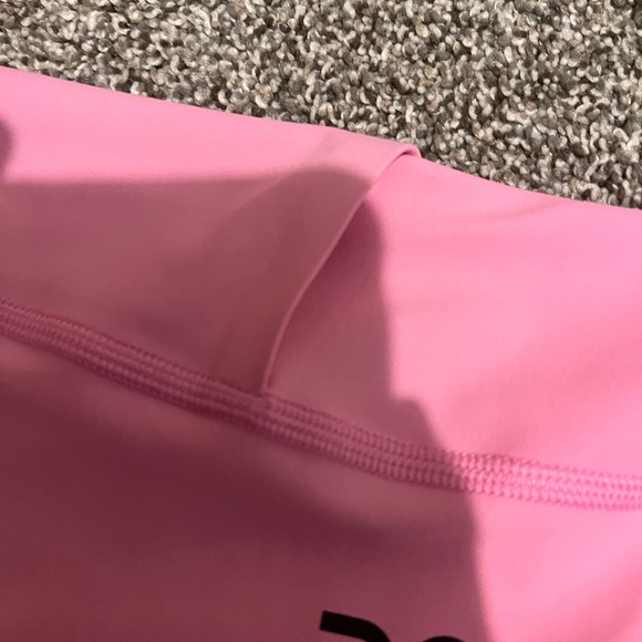 NWT🩷ON RUNNING🤍LONG SLEEVE WORKOUT TOP & LEGGINGS - Picture 8 of 16